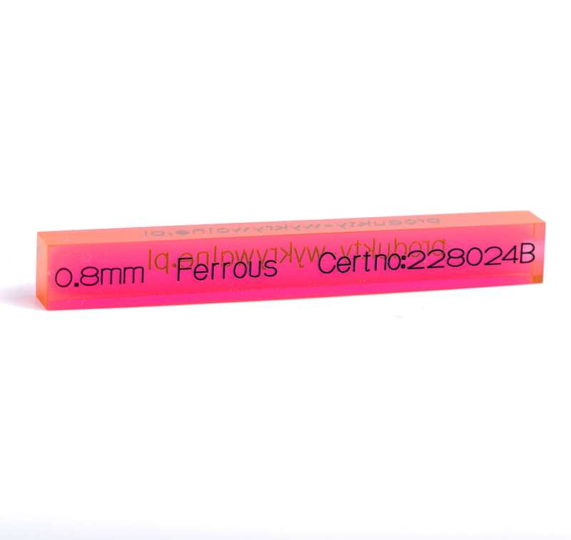 v0,8mm  Ferrous red.jpg